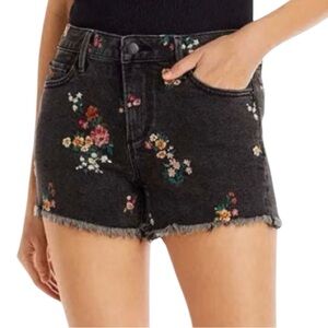 Banjara Embroidered
Black Cut Off
Denim Shorts Size 27